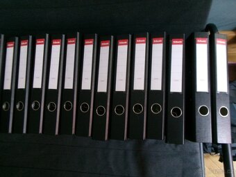 24 pákových pořadačů Esselte Economy A4, 5 cm. - 4