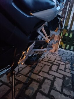 Honda CBR125R 2005 - 4