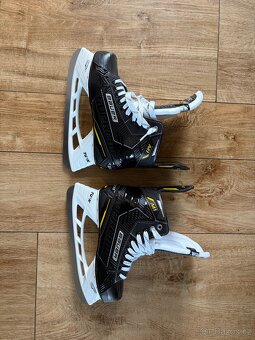 Brusle Bauer Supreme M1, vel. 7 - 4