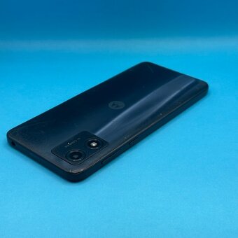 Motorola Moto E13 - 4