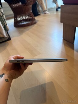 Apple MacBook Pro 13" s Touch Barem (Late 2016) - i5 / 8GB  - 4