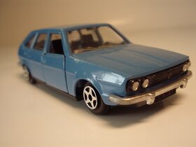 NOREV 1/43 Renault 30 TS - 4