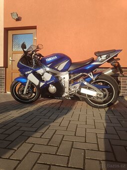 Yamaha yzf R6 - 4