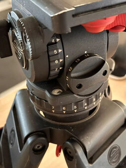 Sachtler Video 20 S1 Fluid Head s karbonovým stativem a stře - 4