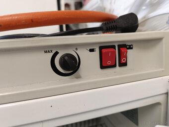 Chladnička Plynová / elektrická - 230V / 12V - 4