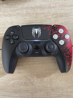 PlayStation Dualsense Spider-man, Astro Bot limitované edice - 4