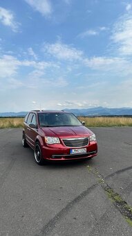 Chrysler Town Country 3.6 LPG 211KW - 4