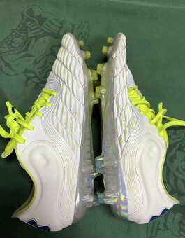 Fotbalové kopačky Under Armour Magnetico Clone 42,5 - 4