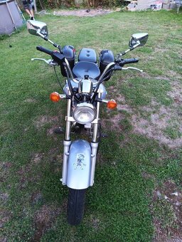 Suzuki Marauder 125 - 4