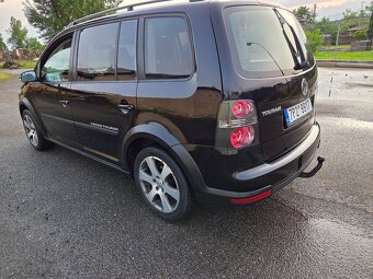 Prodám touran cross 2.0tdi 103kw perfektním technickým stavu - 4