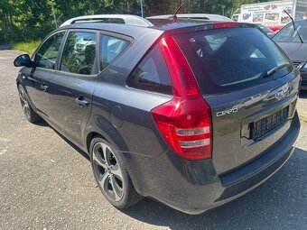 Kia cee'd  Ceed Kombi 1.4i benzín - 4