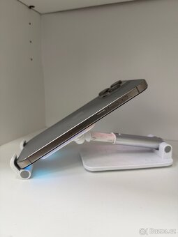 Prodávám iPhone 15 Pro Max 256 GB Přírodní titan - 4