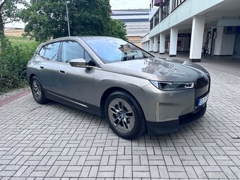 BMW iX 40 - 4
