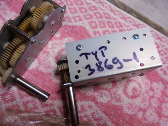 PŘEVODOVKY PRO RC TANK T-72 - 4