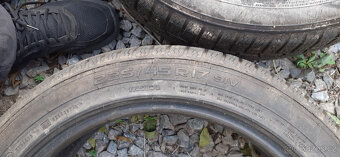 Zimní pneu 225/45R17 Nokian Runflat pěkný vzorek - 4