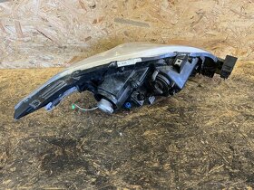 PŘEDNÍ LEVÉ XENONOVÉ SVĚTLO MAZDA 5 - 4