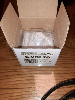 Mixážní pult BEHRINGER EURORACK MX2004A - 4