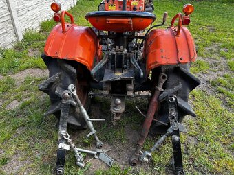 Malotraktor Kubota + jednoradličný pluh - 4
