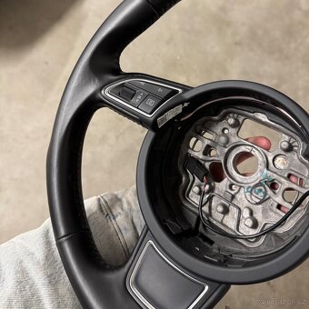 Kožený volant Audi A1,A3,A6,A7 zachovalý - 4