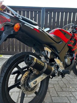 Honda CBR 125 - 4