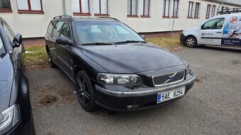 Volvo V70 2,5T AWD - 4