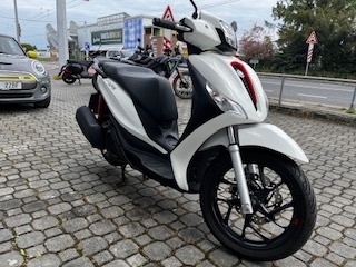 Piaggio Medley 125 - 4