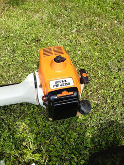 Výkonný křovinořez STIHL FS-4128 s rozsáhlým příslušenstvím - 4