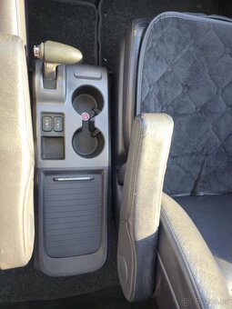 CR - V - 4