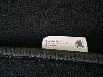 sada textilních koberců Škoda Octavia II 4x4 DCA600003A - 4