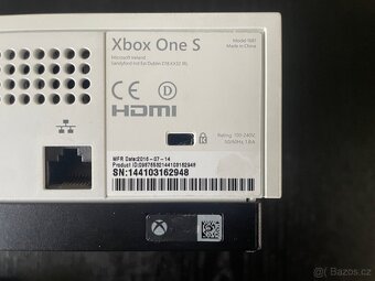 Prodám Xbox One S 500 GB + ovladač - 4