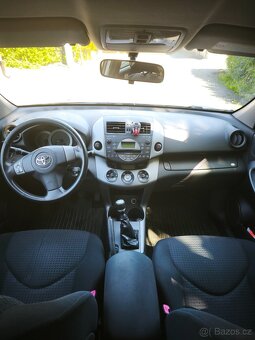 Toyota RAV4 - 4