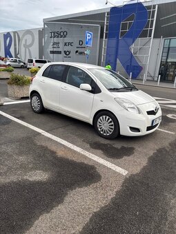 Toyota Yaris 1.3 vvti - 4