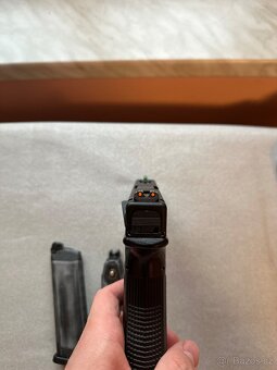 Glock 18c tokyo marui - 4