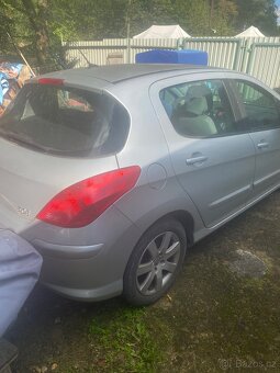 Peugeot 308 1.6i 88kW – nová STK, motor KO - 4