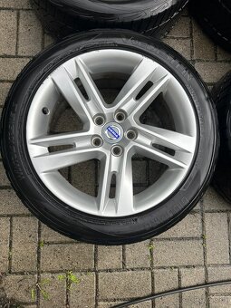 ALU kola Volvo 235/45 R17 zimní pneu - 4