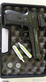 Umarex Beretta M92 FS (4,5 mm diabolky) + příslušenství - 4