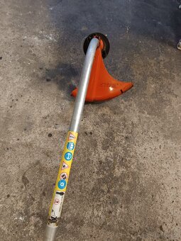 Prodám pily a vyžínač Stihl - 4