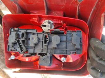 Volkswagen Passat B5,5 kombi - zadní světla - 4