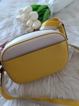 Žlutá crossbody kabelka Michael Kors - 4