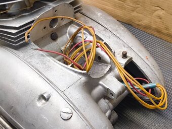 Motor Jawa 350 Pérák BEZ ČÍSLA kartery víko hlavy komunista - 4