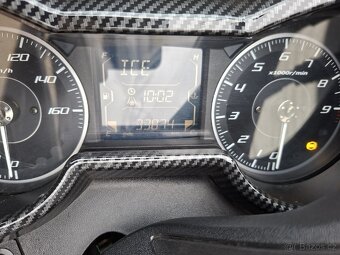 Skútr Yamaha X-max 300 - 4