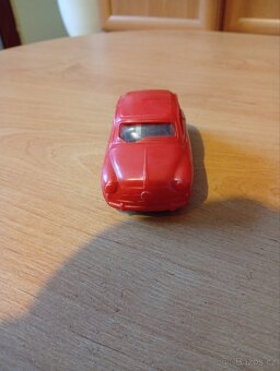 Ites autíčko velmj starý - 4