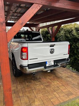 RAM 1500 5.7HEMI 4x4 2018 - 4