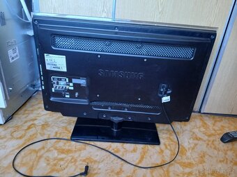 32" TV samsung LE32D550 - 4