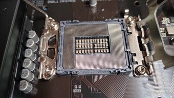 GIGABYTE B760M GAMING X AX - 4