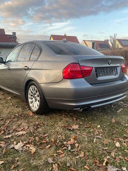 BMW 320i, e90 - 4