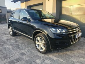 VW Touareg 3.0 TDi 4x4 bez AD blue,na pružinách - 4
