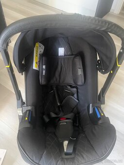 Doona+ autosedačka včetně isofix báze - 4
