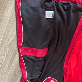 Sportovní červená větrovka s kapucí HUMMEL, vel L ( spíše XL - 4