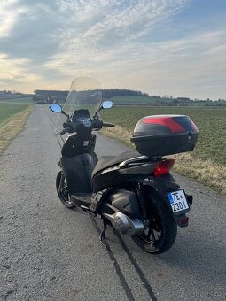 Kymco People GT 200i - 4
